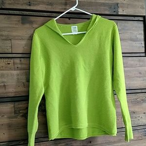 Title Nine sweater hoodie M